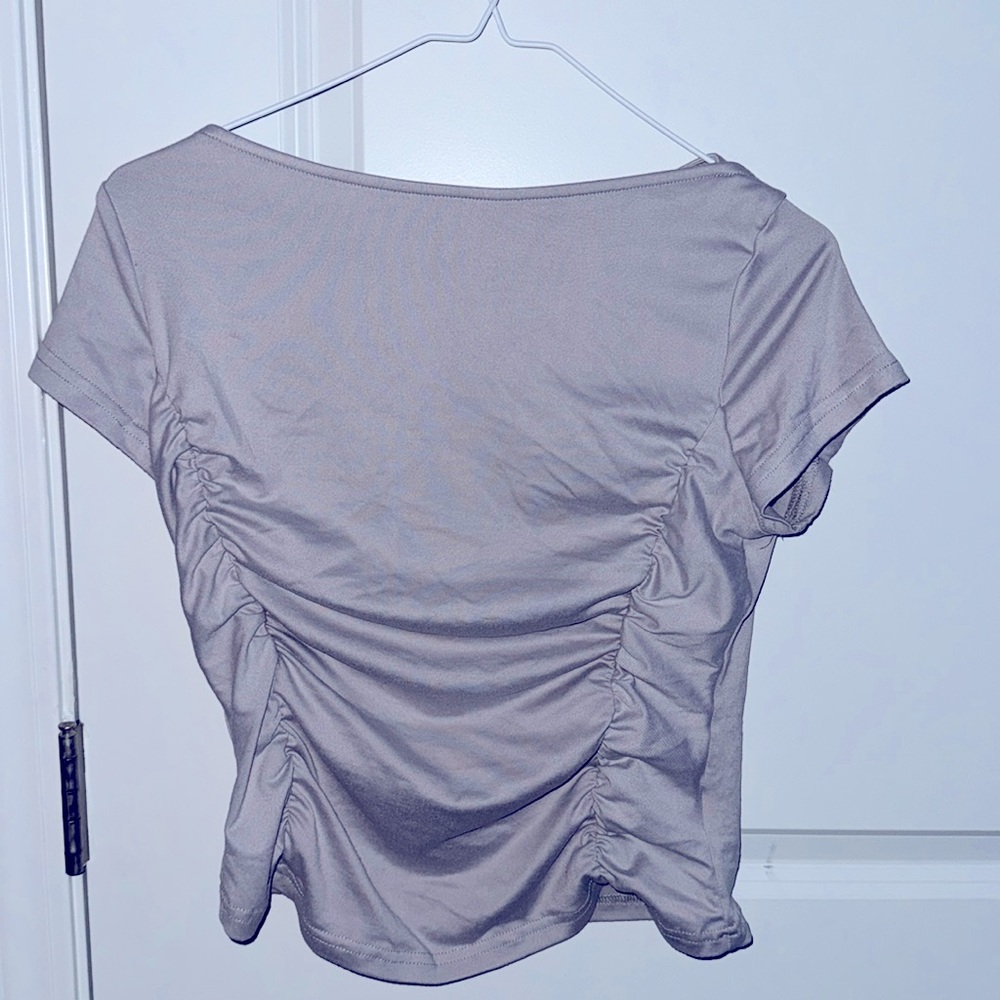 Solid Ruched Side Tee